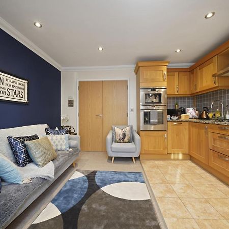 Super Funky Spire View Cottage - Free Gated Parking - Ultra Wifi Canterbury Luaran gambar