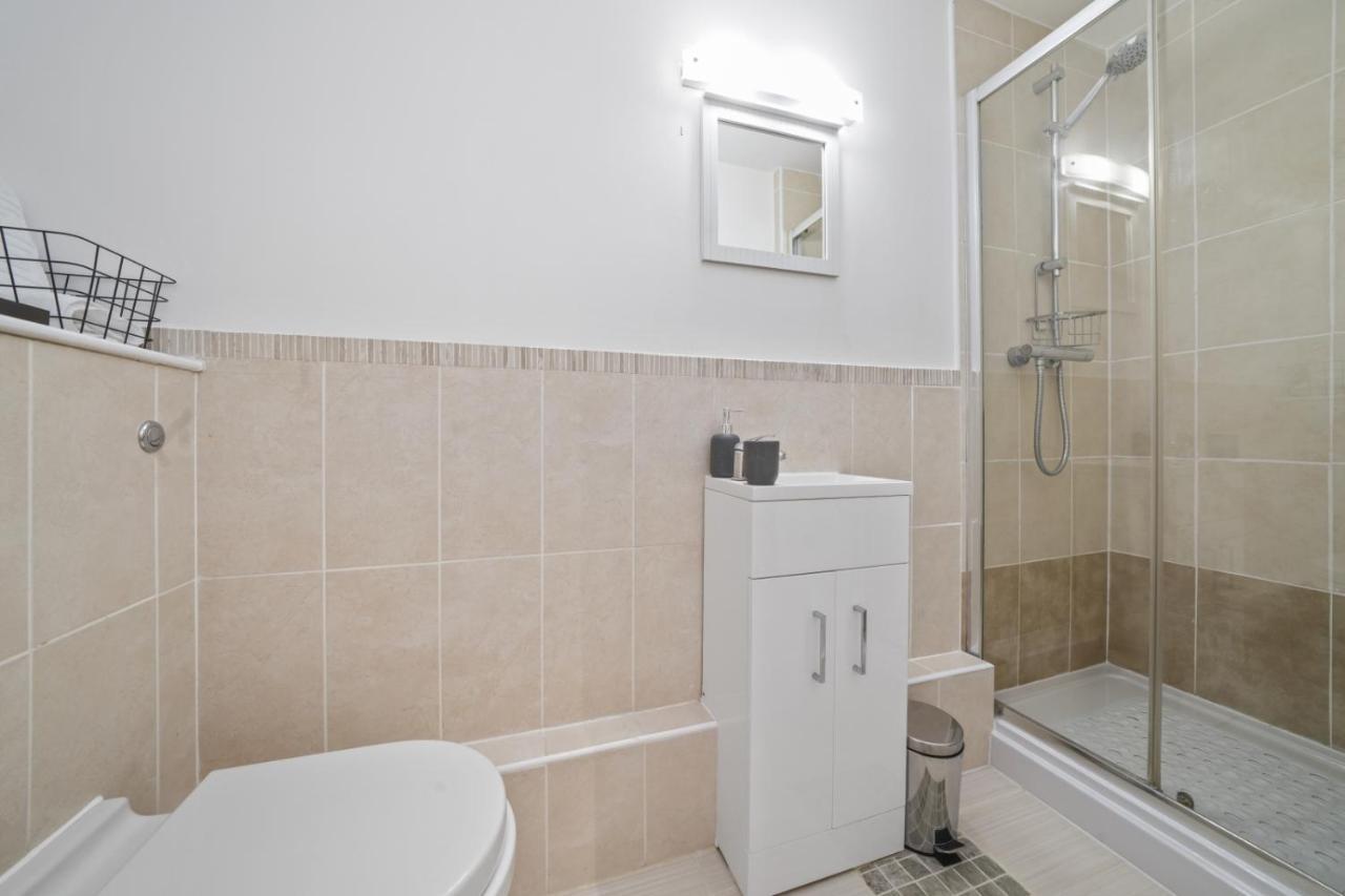 Super Funky Spire View Cottage - Free Gated Parking - Ultra Wifi Canterbury Luaran gambar